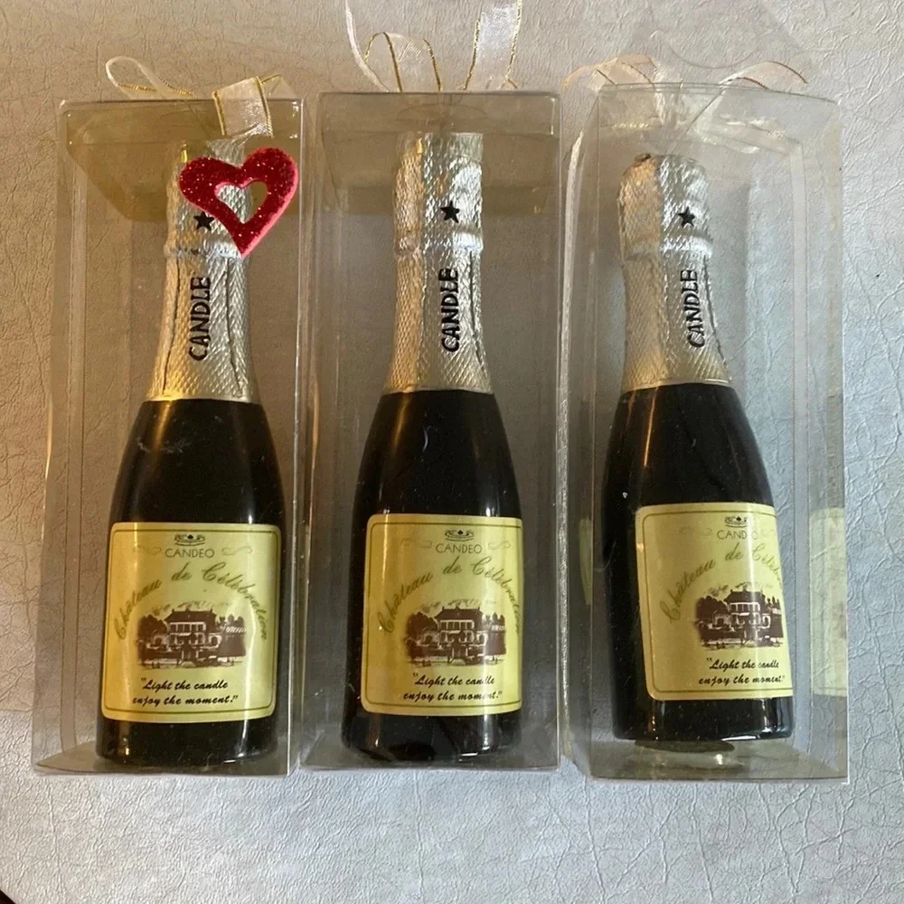 Champagne Novelty Candle, NEW